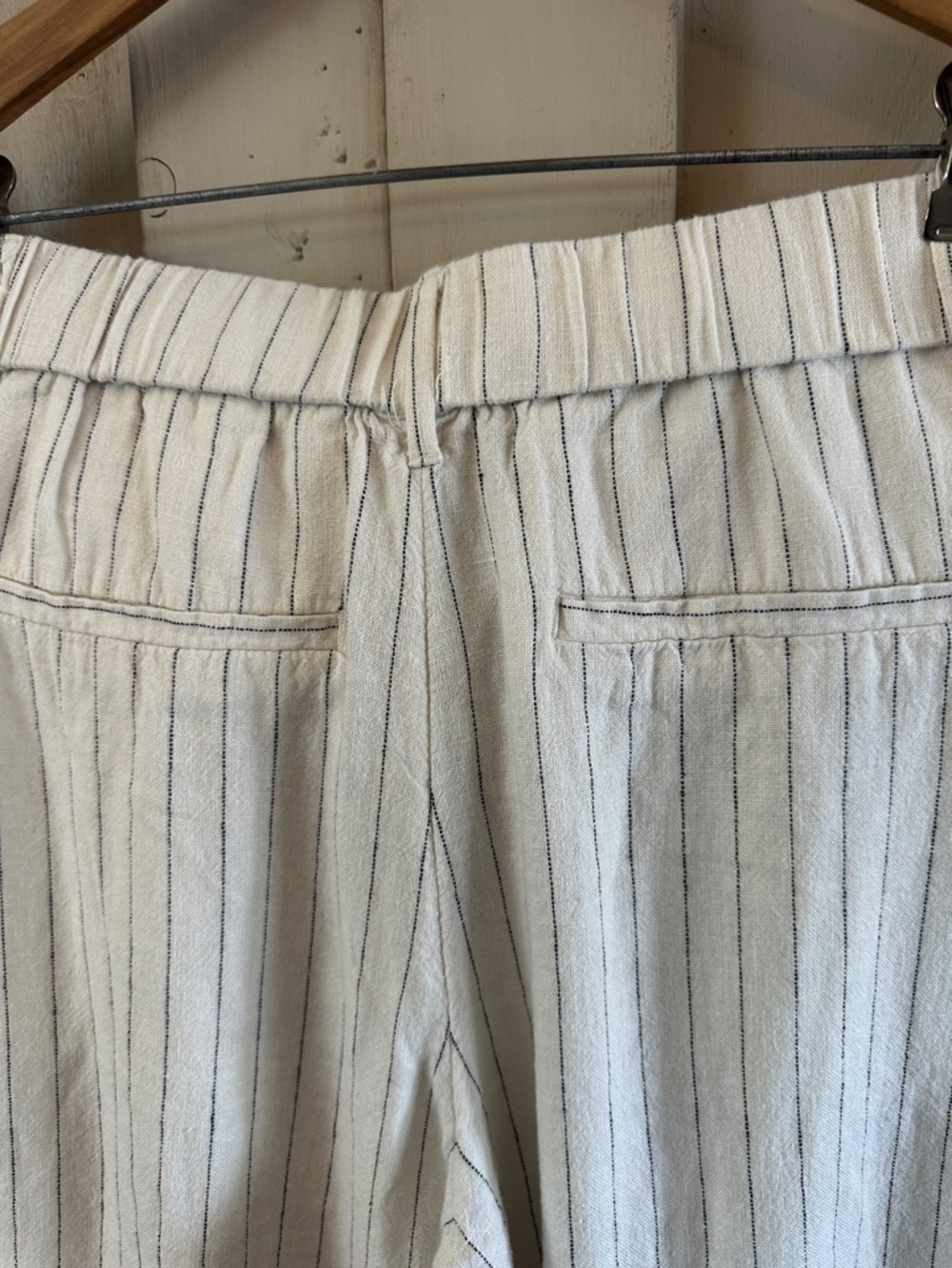A New Day Linen Blend Pinstripe Cropped Pants Size 10 Cream Black Striped - Picture 6 of 8